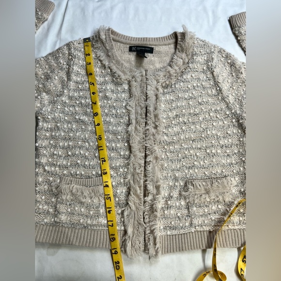 INTERNATIONAL CONCEPTS Cream fringe pearl like detail cardigan sweater size S - Picture 13 of 13